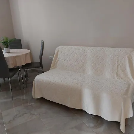 Modrika Apartman *