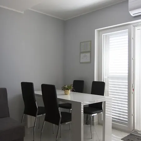 Modrika Apartman *